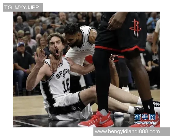 2017年NBA季后赛马刺与火箭第三场激战回顾与精彩瞬间分析