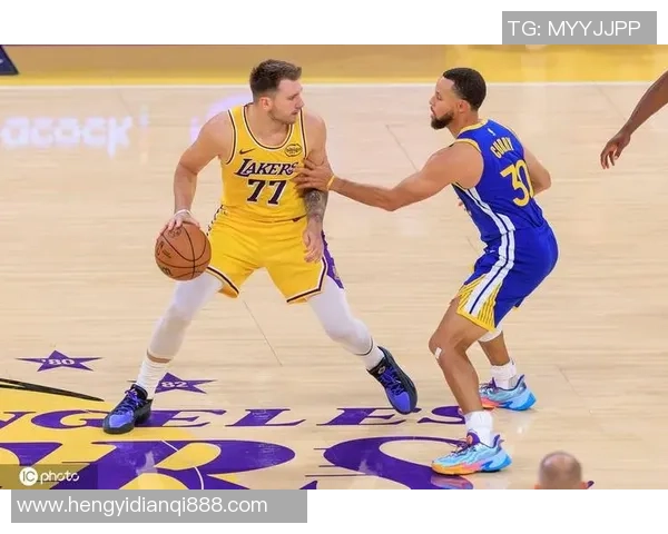 湖人勇士圣诞大战精彩回顾全场录像解说中文版尽享篮球盛宴