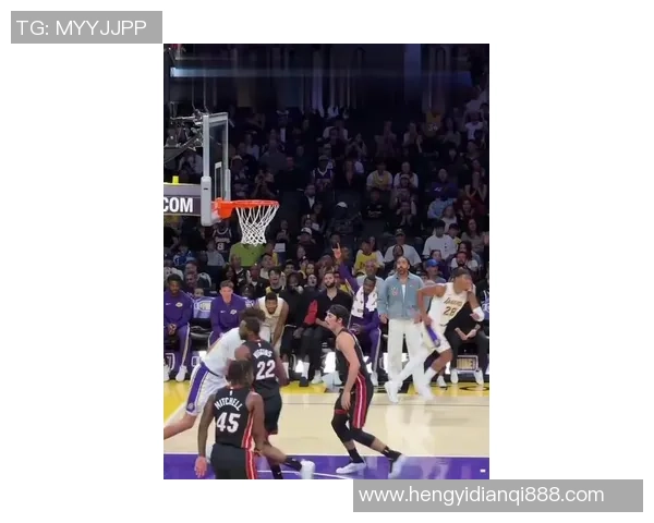 湖人热火精彩对决重播回顾10月9日比赛亮点与精彩瞬间分析